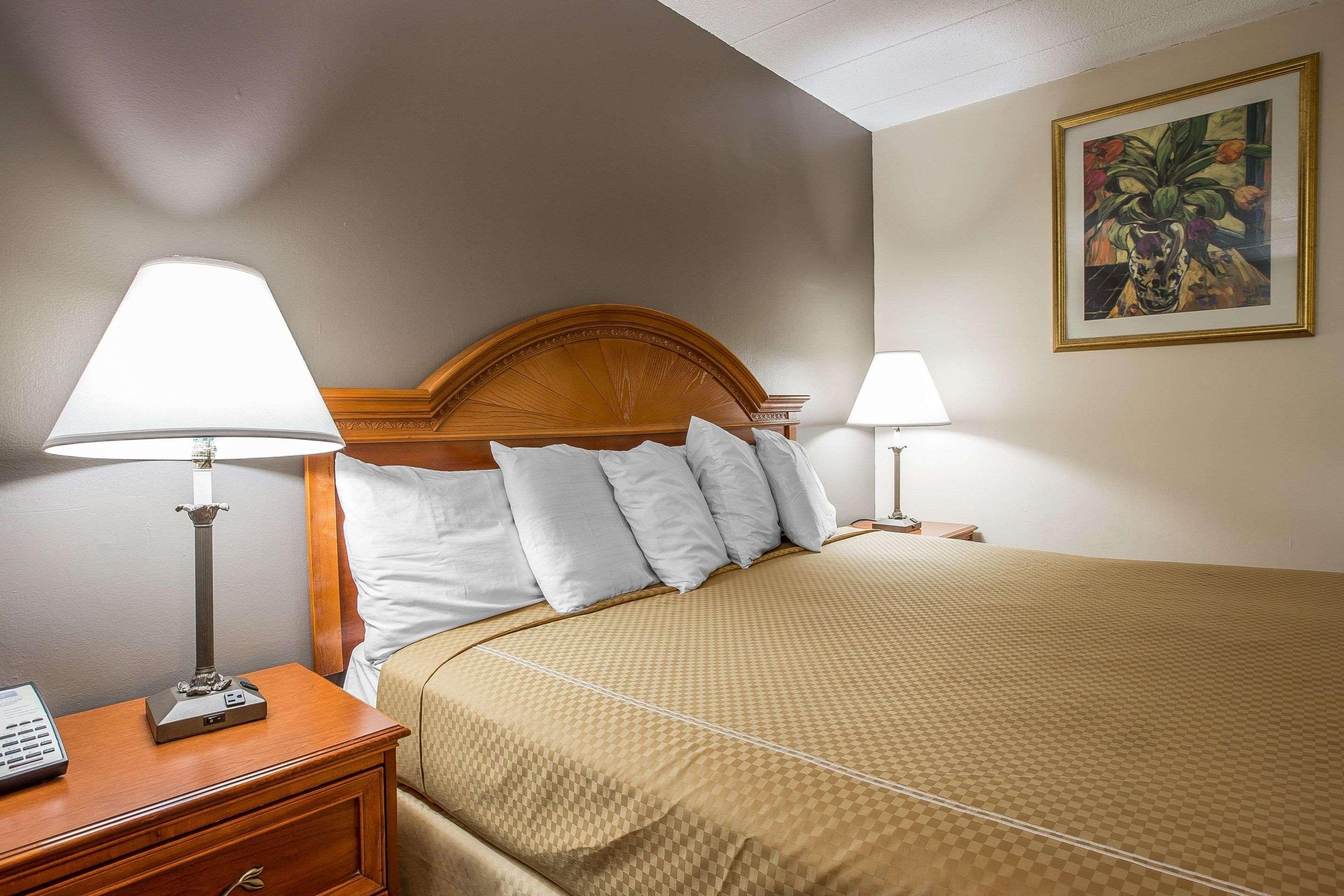 Rodeway Inn Андерсон Екстер'єр фото